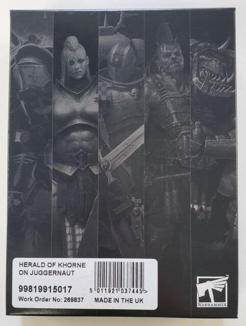 Packaging for Age of SigmarBlades of Khorne Skulmaster miniature kit featuring logos and product name.