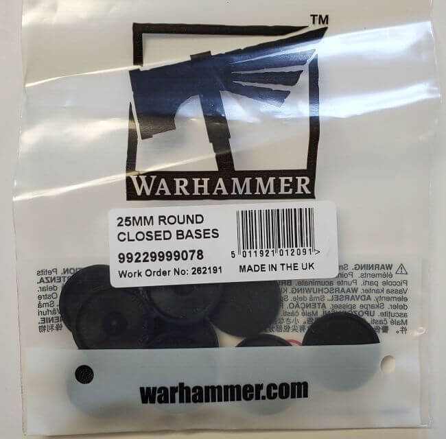 Pack of Citadel 25mm round closed bases for model figures, displayed in a clear plastic packaging with the Warhammer brand visible.