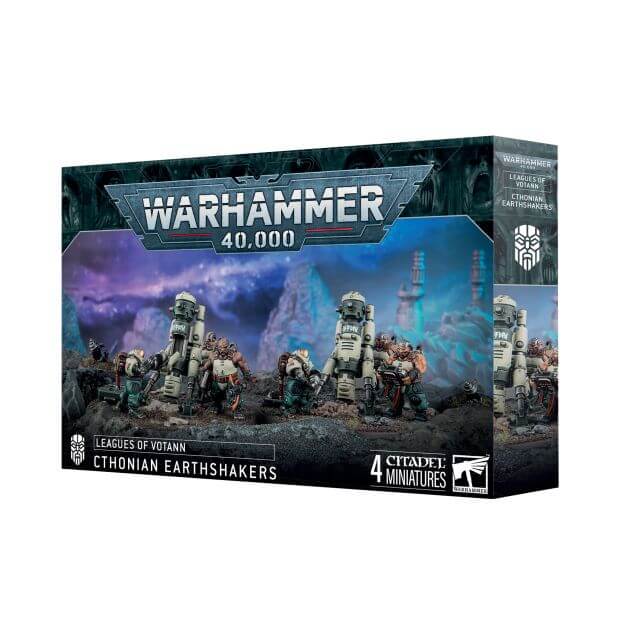 Warhammer 40,000 game box with miniatures on a white background