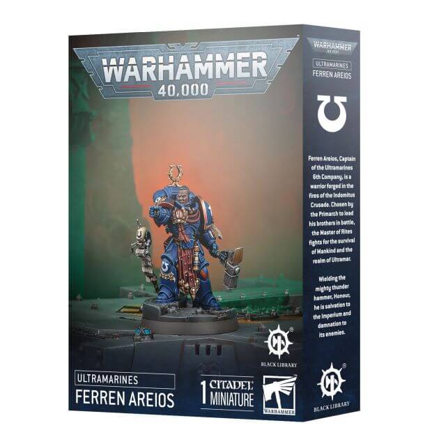 Warhammer 40k Space Marines model in blue armor