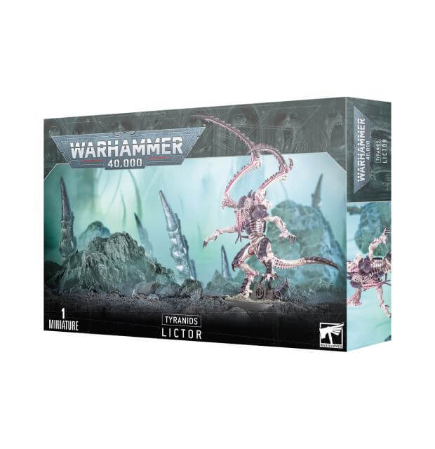 Boxed Warhammer 40,000 Tyranids Lictor miniature kit featuring the creature with mantis-like talons and interchangeable parts for different poses.