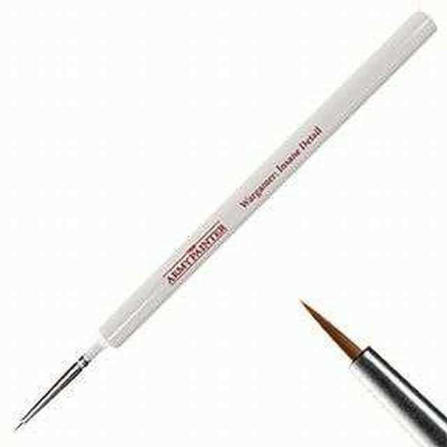 Picture of Army Painter Insane Detail brush, with close up of the bristles. 