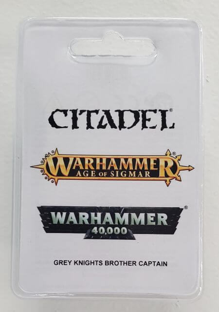 Packaging for Citadel Warhammer 40,000 Grey Knights Brother Captain model kit, featuring the product name and branding.